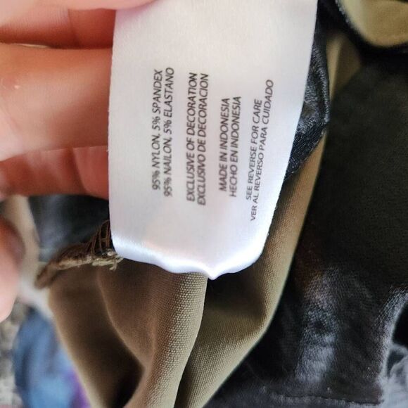 Orvis Green Nylon Blend Outdoor Hiking Mid-Rise Relaxed Cargo Shorts Size 36 - Picture 10 of 10